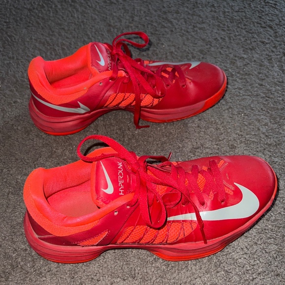 Men’s Nike Hyperdunk Sneakers - Picture 2 of 9